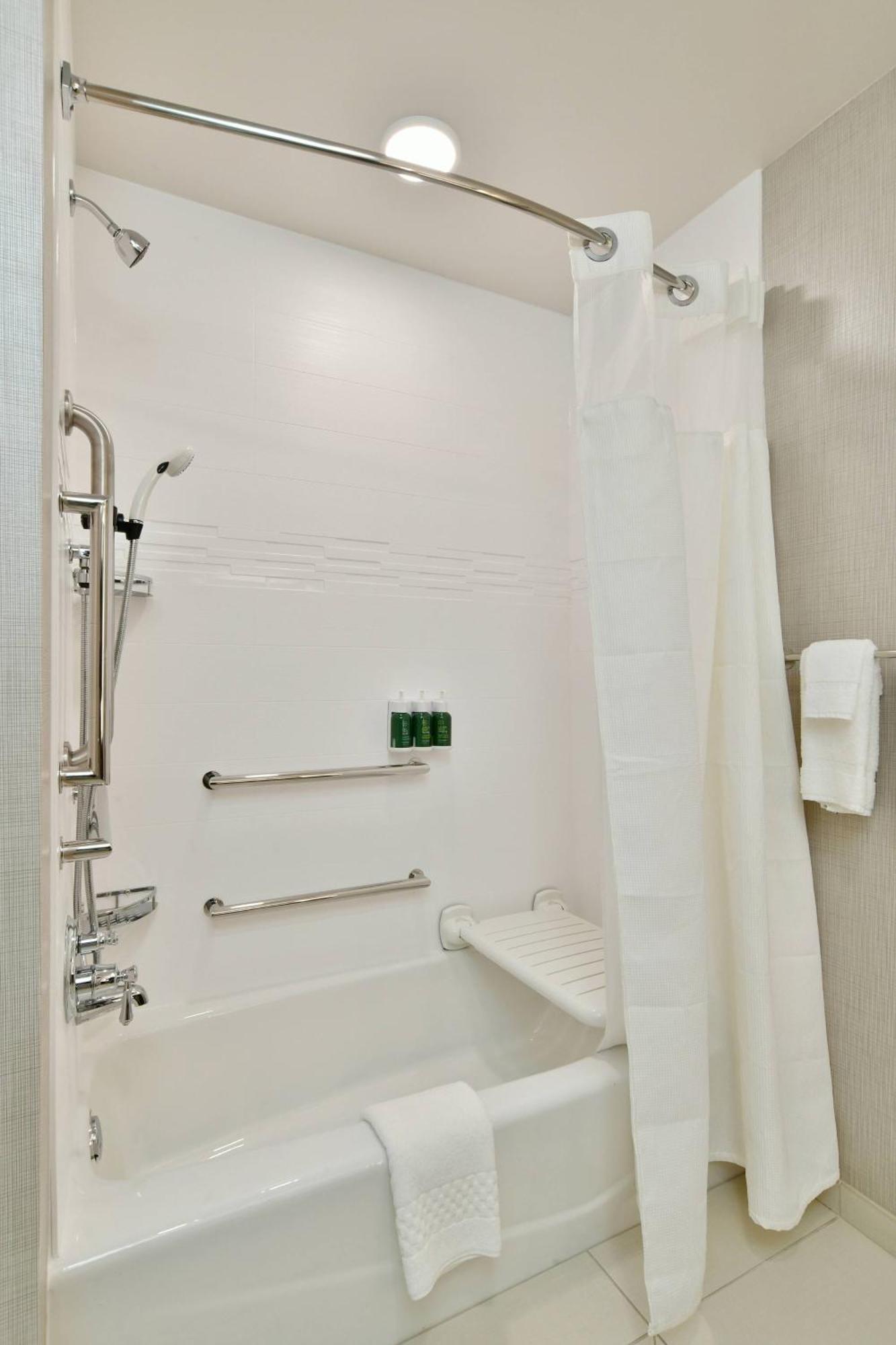 Residence Inn By Marriott Eau Claire Exterior photo