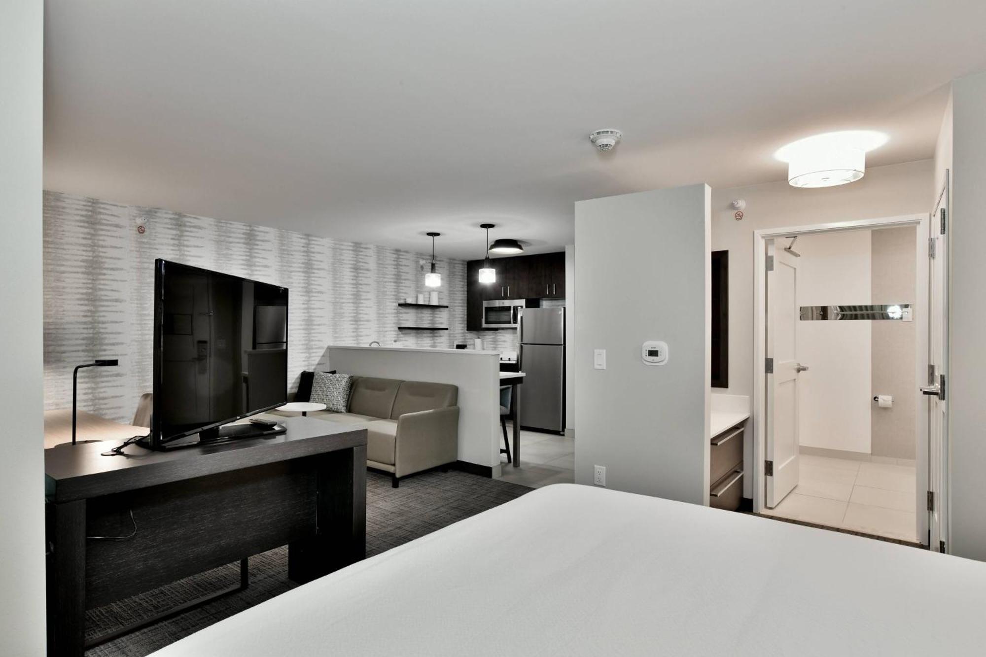 Residence Inn By Marriott Eau Claire Exterior photo