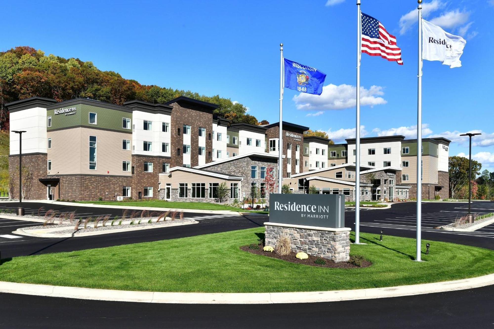 Residence Inn By Marriott Eau Claire Exterior photo